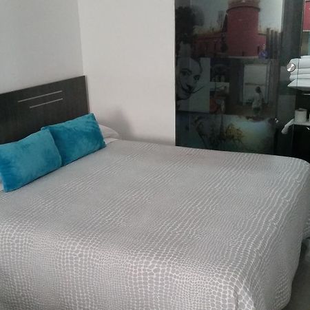 Bed&Breakfast 10 Girona Luaran gambar